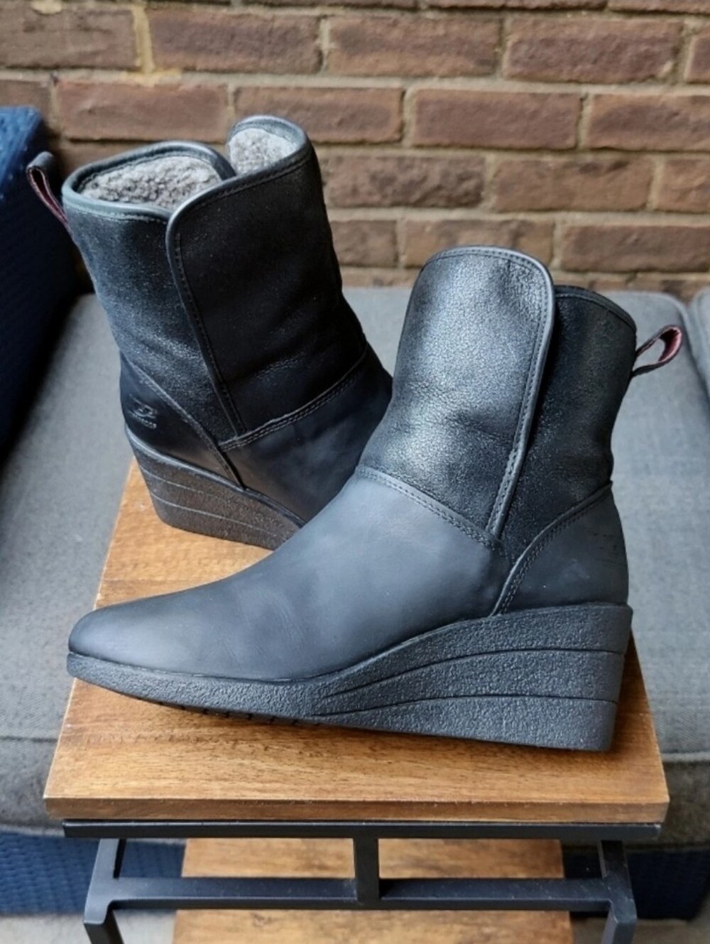 UGG Womens 8 Renatta Waterproof Leather Wedge Booties Ankle Boots Black Suede